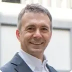 Douglas Castro headshot